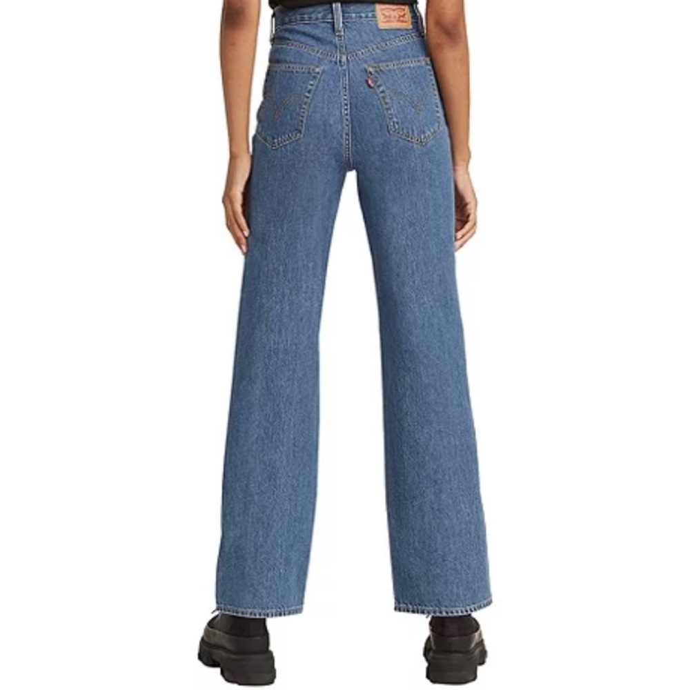 Levi’s high rise relaxed fit jeans